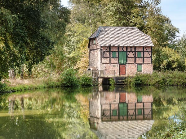 Alte Mühle am Teich in Schermbeck
